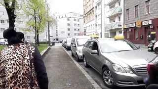 Amateur wench give bj to the driver