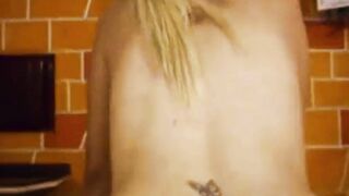 VIDEO COMPLETO Y PREMIUM DE PROSTITUTITA YANNERIS CASTILLO VENEZOLANA RESIDENTE EN CH