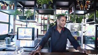 Morena gostosa do rabão fudendo com o negão dotado