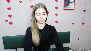 Blonde Ukrainain masturbates on webcam