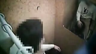 Luder lieag sich in der Umkleidekabine poppen