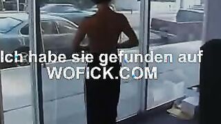Ausgeflipptes Luder im Baero durchgevaagelt