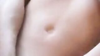 Ausgeflipptes Luder im Baero durchgevaagelt