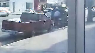 Ausgeflipptes Luder im Baero durchgevaagelt