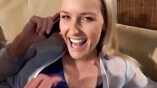 Mamas Lover fickt mich waahrend ich telefoniere