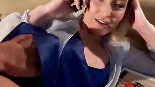 Mamas Lover fickt mich waahrend ich telefoniere