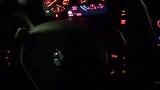 Deutsches öffentliches Dogging in einem Auto mit einem geilen Babe