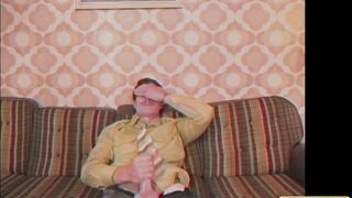 Stockinged Cutie gets pink cunt licked