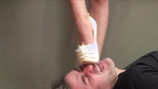Spiked heels cleaning