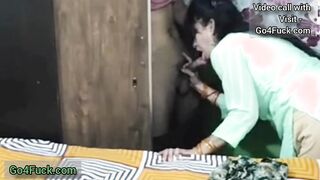 Smart Bhabhi Ko Ghar Me Akele Dekh Dewar Ne Chudai Kari