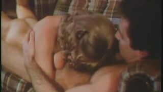 EZRKCERXAS Tais-toi chienne et suce La bite de JOUIBRULANCE!.Tais-toi! J'ai des photO