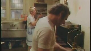 EZRKCERXAS Tais-toi chienne et suce La bite de JOUIBRULANCE!.Tais-toi! J'ai des photO