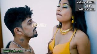 Sweety Bhabhi Ki Chudai Barish Ke Mausam Me Boyfriend ke Sath