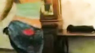 Arabian Babe Dancing Sensually