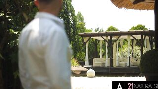 21 NATURALS - Mystic Hot Alyssa Bounty Wants To Got Banged Inside The Butt By A Huge Cock