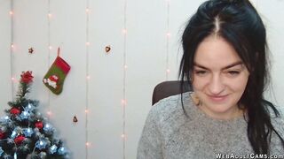 Amateur babe on webcam on Xmass Eve