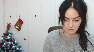 Amateur babe on webcam on Xmass Eve