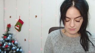 Amateur babe on webcam on Xmass Eve