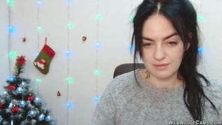 Amateur babe on webcam on Xmass Eve