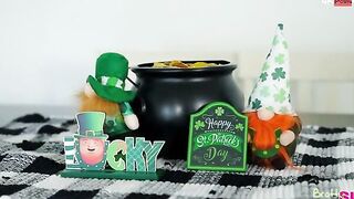 Brianna Arson and her BFF Kimmy Kimm are preparing a St. Patricks Day party but they got distracted gossiping. Kimmy