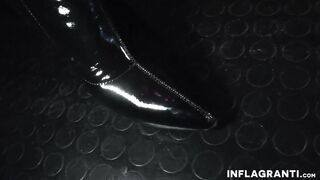 Slender GF masturbating inside bdsm clip
