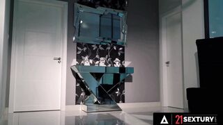 21 SEXTURY - Pretty 18 Yo Alyssa Bounty Tastes Her Own Booty After Rough Anal Nailed