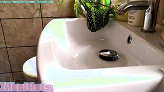 Autoblow Ultra - likeitlots gets exsited with the automatic Masturbator