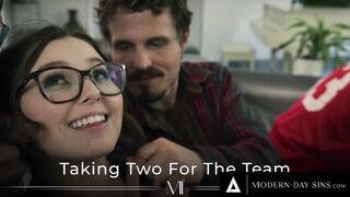 MODERN-DAY SINS - Sexsual Teenie Leana Lovings Has Sneaky Sex With Stepdad's Buddies Behind His Back