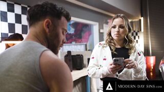 MODERN-DAY SINS - Glamorous Anna Claire Clouds Gets Filthy With Unpleasant Mechanic Seth Gamble