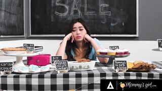 MOMMY'S WOMEN - Sexual mom Bangs Step Daughter Chloe Surreal During College Bake Sale For More Cash