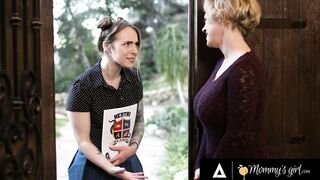 MOMMY'S CHICK - Hardcore Fangirl Wants To Be Screwed By Her cougar Celebrity Crush Dee Williams