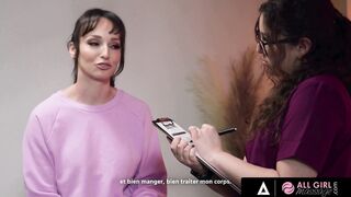 ALL CUNT WITH MOUTH RUBS - Goddess Leana Lovings Tries New VR Rubs With Her Cutie Client FRENCH SUBTITLES