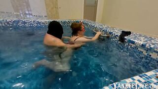 Russian babe orgasms after bath in amateur reality video.