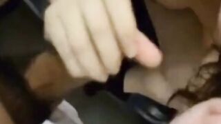 Mature française avale dans la cabine d'essayage