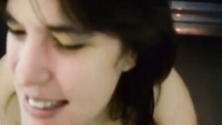 Mature française avale dans la cabine d'essayage