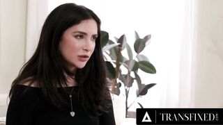 TRANSFIXED - Shemale Zariah Aura & Her Cis Gf Have A 3Some With THE Journalist Jane Wilde