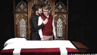 Barretts hands rove over Colton