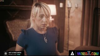 MIXEDX - Crazy Hot Amirah Adara Fucks Zazie Skymm With A Strap-On Before Eating Their Cunt