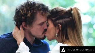 MODERN-DAY SINS - Caught Gf Jesse Pony Joins Alison Rey and Her boyfriend! BOTH GIRLS GET A FACIAL!