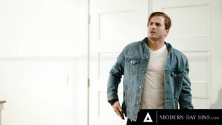 MODERN-DAY SINS - Angry Man Makes His Cheating Gf Aiden Ashley SQUIRT During ROUGH HARD SEX!