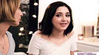 My stepsister is my first sex experience