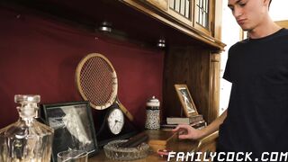 Skinny youngster cums while barebacked by stepdaddy