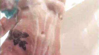 beauty Solo Shower Masturbating