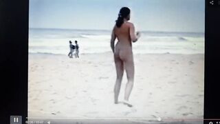 Naked Volleyball ( slow motion)