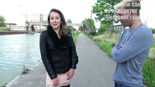 EMMANUELLE CROUPIERE AU CASINO