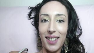 ZAHIA BEURETTE DE PANAM SE FAIT MONTEE PAR UN AFRICAN