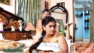 Tamil Hot Bhabhi Full Body Malish karvayi Naukar Se