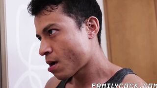 Hung dude Brody Kayman pierces Floriens bubble butt with intensity