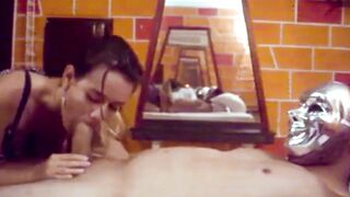 YANERIS CASTILLO PROSTITUTITA VENEZOLANA CHUPA AFANOSAMENTE PENE DE SU CLIENTE