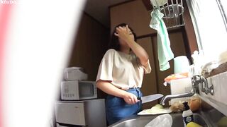 Kongaiseikō Deribarii Herusu Hitodzuma Megumi-san 29-sai